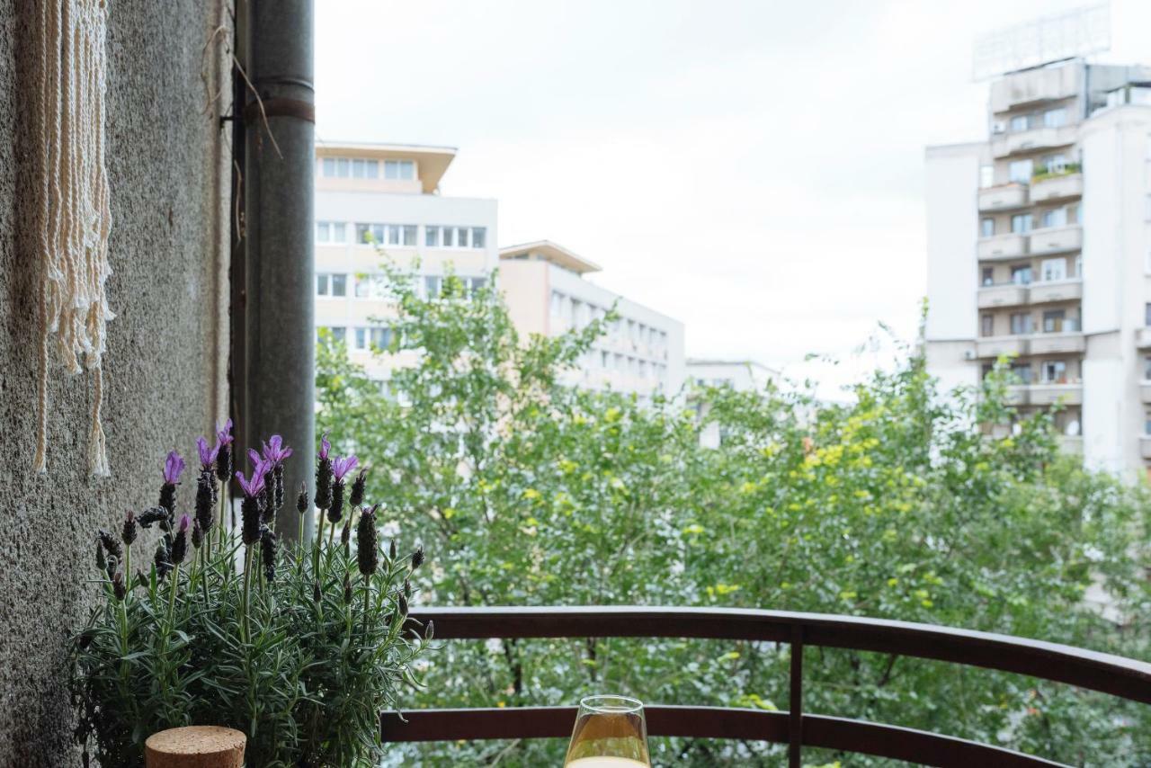 Petite Maison Sur Le Boulevard Bucarest Esterno foto